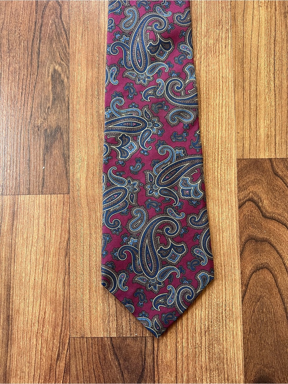Vintage John Weitz 100% Silk Burgundy Blue Paisley Tie